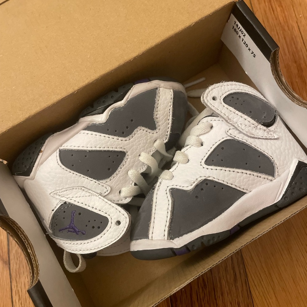 Toddler sneakers - Picture 2 of 16
